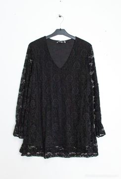 Immagine di LACE BLOUSE WITH FLARED SLEEVE